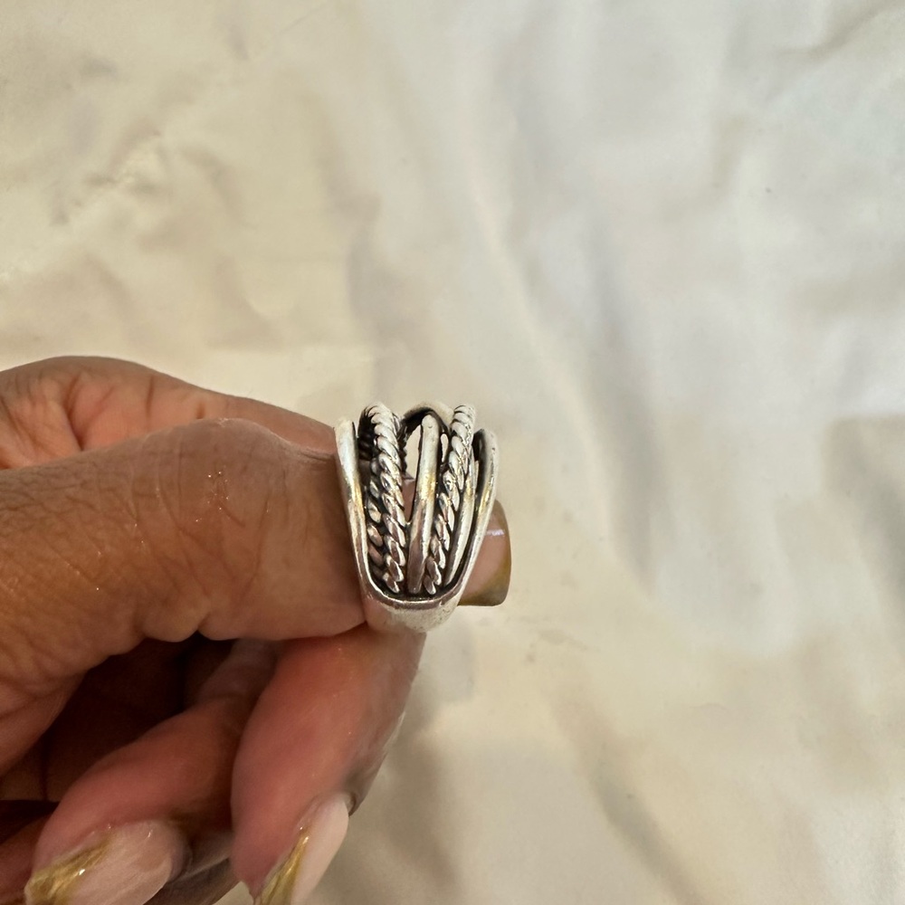 David Yurman Crossover Ring - Picture 6 of 11